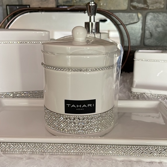 🎉SOLD🎉Tahari White RHINESTONES Crystals Luxe Glam 5 Pc Set | NEW! - Picture 3 of 9